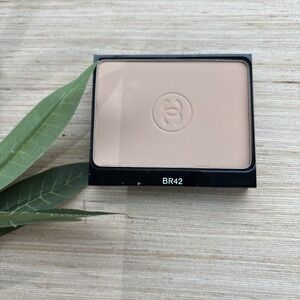 Chanel Ultra Le Teint Powder Foundation BR42 Flawless Finish